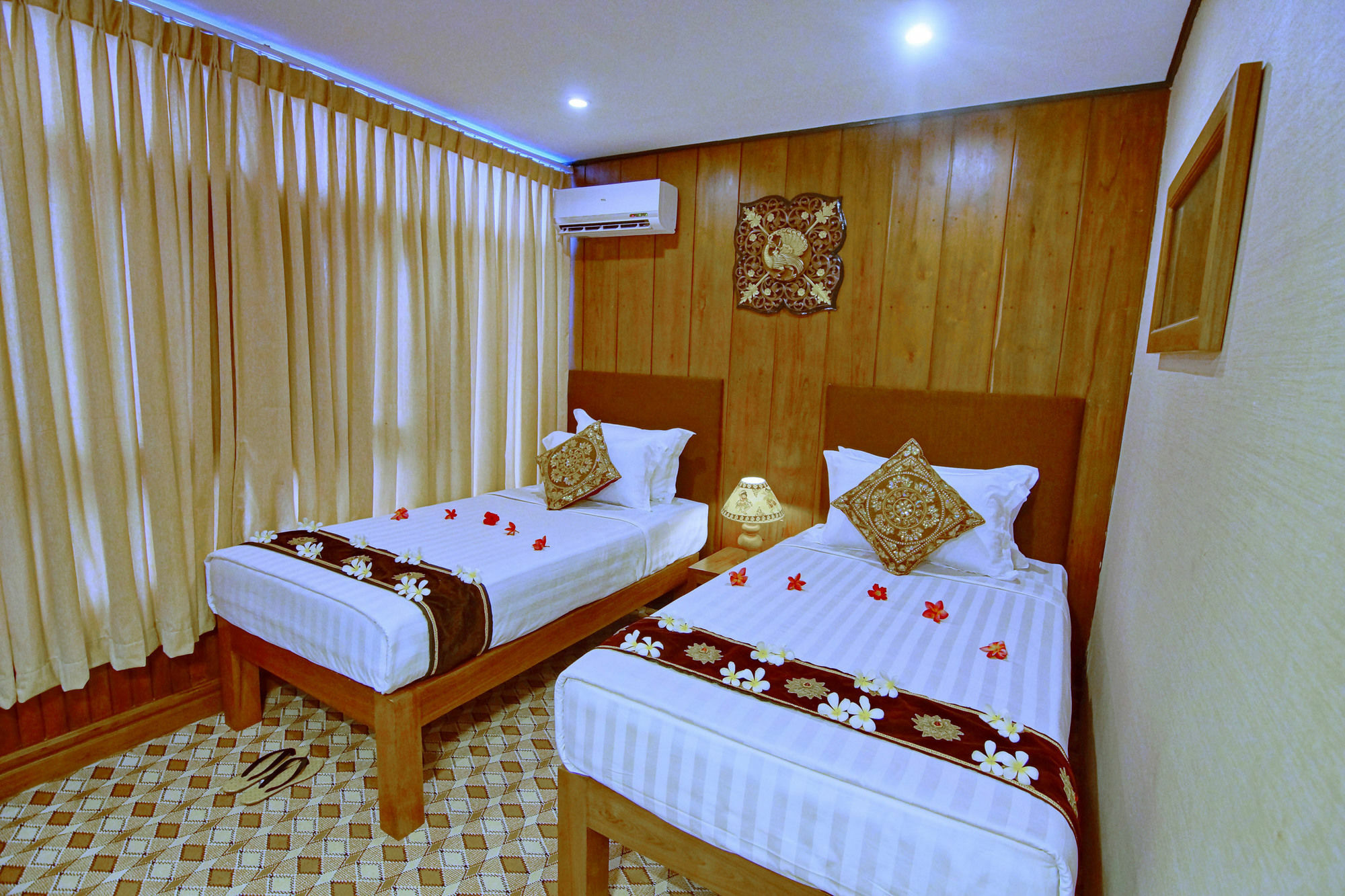 Hotel Yadanarbon Bagan New Bagan Exterior photo